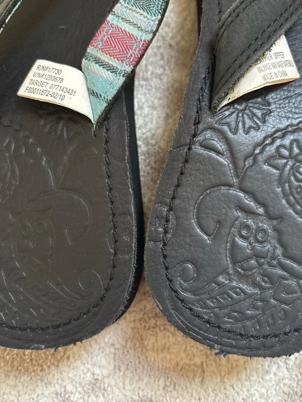 -sold- Vintage Y2K Black Platform Flip Flop Sandals